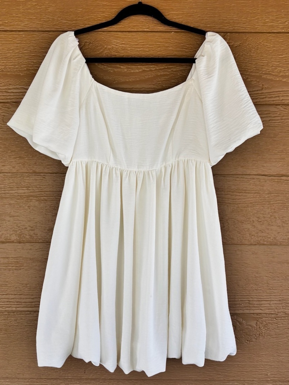 HYFVE NWT Cream Scoop Neck Flutter Sleeve Midi Dress -Sz S